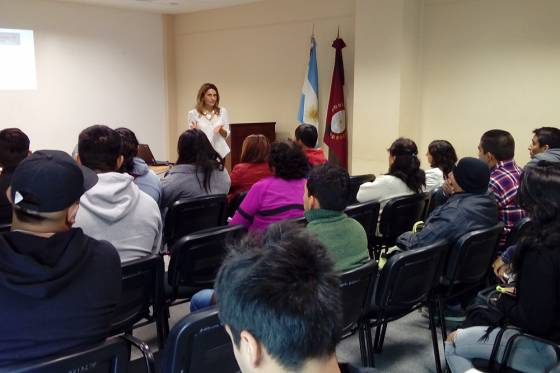 Cursos de manipulación de alimentos en el Complejo de Bibliotecas