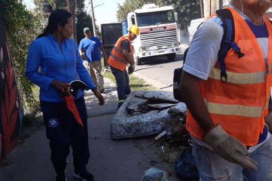 Se realiza descacharrado domiciliario en barrios de la capital