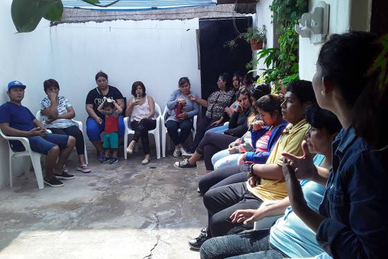 Capacitan a adultos mayores sobre Derechos Humanos en barrio Ceferino