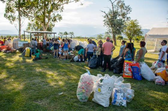 Exitoso ecocanje en el Parque del Bicentenario