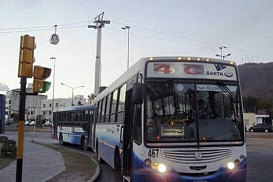 Desde hoy está suspendido el transporte urbano e interurbano de pasajeros