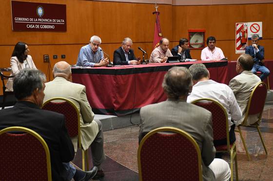 Pablo Outes encabezó la reunión del Consejo Económico y Social