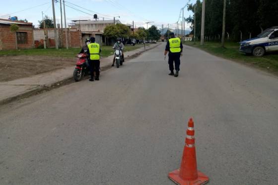 En la primera semana del aislamiento social más de 1.900 personas fueron demoradas por incumplirlo