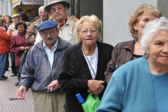 Jubilados y pensionados podrán trasladarse en colectivos para el cobro de sus haberes