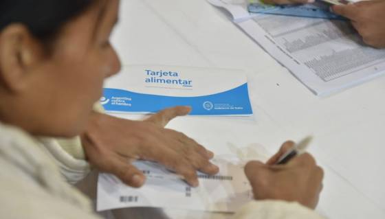 Se entregan las Tarjetas Alimentar en el departamento Rivadavia