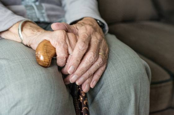 Suman medidas de seguridad sanitaria en los hogares de adultos mayores de la Provincia