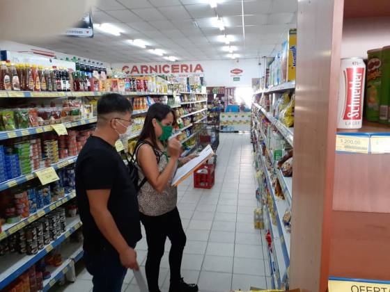 Defensa del consumidor labró actas de infracción a supermercados chinos