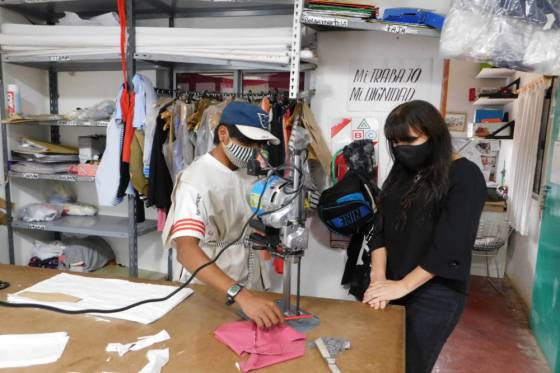 Figueroa recorrió la textil wichí Lhaka en la comunidad San Ignacio de Embarcación