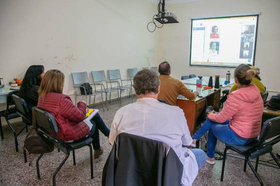 Psicólogos participan en curso virtual sobre salud mental en la pandemia