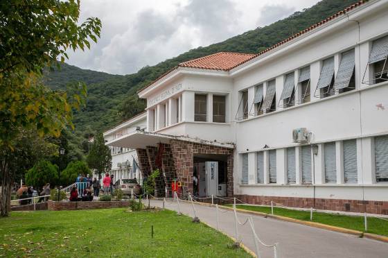 El hospital San Bernardo habilitó consultorios externos para pacientes en tratamiento