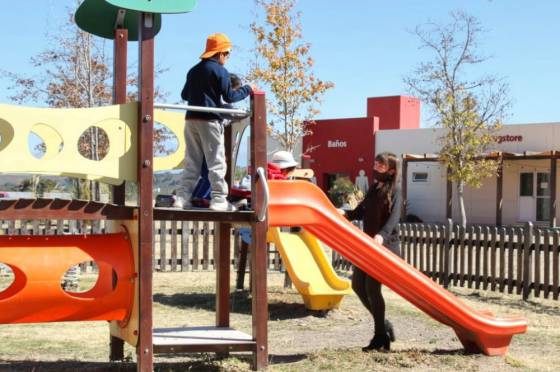 Jornada de recreación en el Parque Bicentenario para chicos de dispositivos de protección