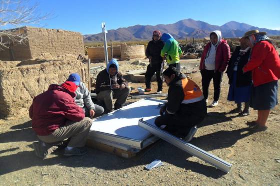 Capacitaron a referentes de la Red de Atacama para el manejo de una bomba solar