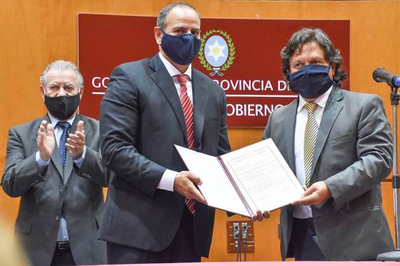 El gobernador Sáenz tomó juramento al nuevo secretario de Justicia de la Provincia