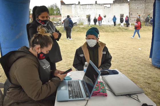 La Agencia de la Juventud brindó asesoramiento para gestionar el IFE