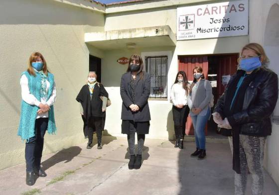 La ministra Figueroa acompañó la inauguración del nuevo espacio de un comedor infantil