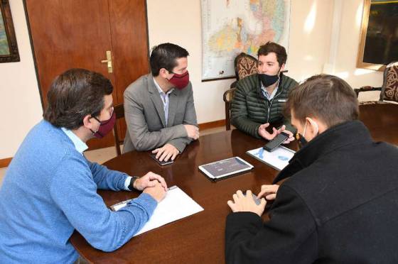 Jóvenes crearon una aplicación para hacer reservas en locales gastronómicos