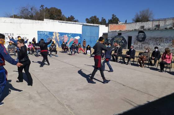 Muestra folclórica en el Centro de Atención a Jóvenes en conflicto con la Ley