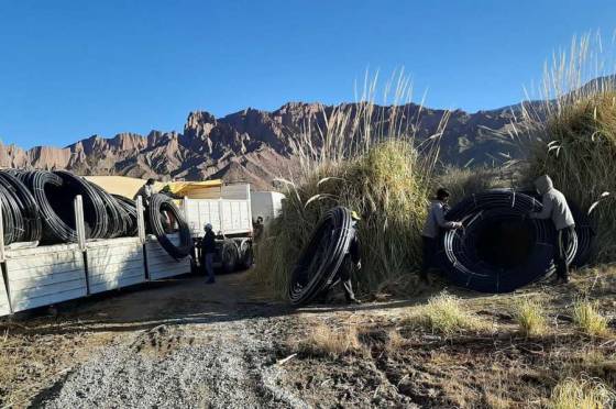 Asuntos Indígenas coordinó acciones para la ampliación de la red de agua para la comunidad Pacha Inti