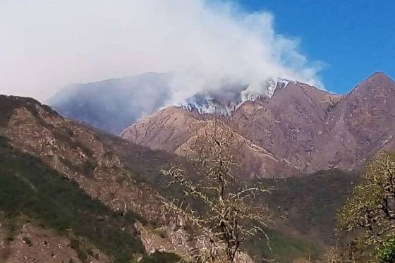 Defensa Civil coordina las tareas operativas en el incendio forestal en Orán