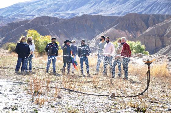 Familias y pequeños productores de El Gólgota cuentan con una red de agua para producción