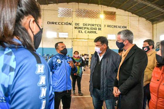 Supervisaron la infraestructura deportiva en El Carril