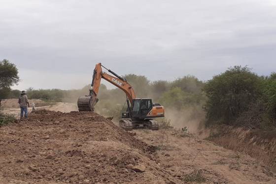 La Secretaría de Recursos Hídricos construyó defensas en la ribera del río Pilcomayo