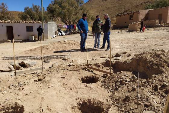 Ya están en marcha mejoras habitacionales en parajes de La Poma