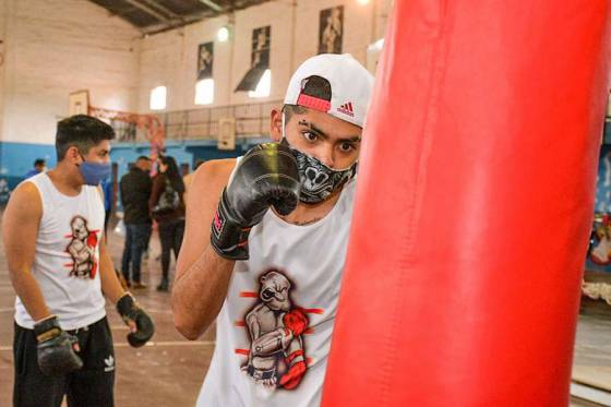 Proyectan complementar al boxeo con programas educativos