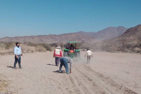 En Cachi capacitaron a pequeños productores sobre práctica de siembra