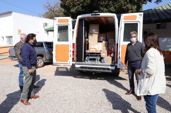 El gobernador Sáenz llevó médicos a los hospitales del norte y entregó 5 ambulancias