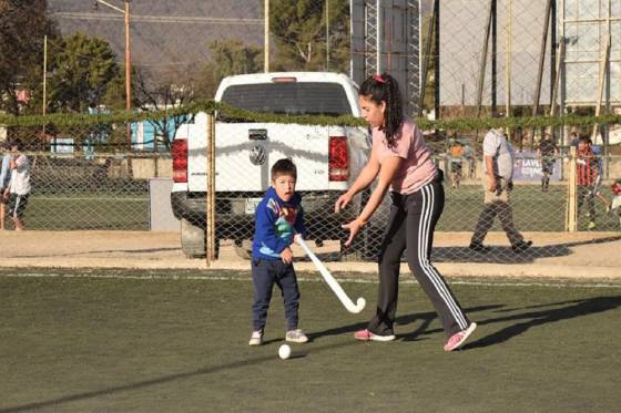 Incluyendo Hockey: iniciaron los entrenamientos para niños y jóvenes con discapacidad