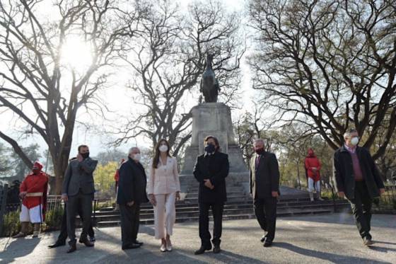 Sáenz encabezó el acto por el aniversario del fallecimiento del general San Martín