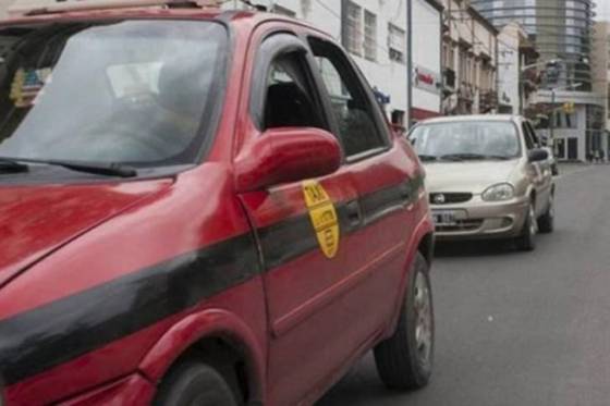 AMT dispuso nueva medida preventiva para taxistas y remises