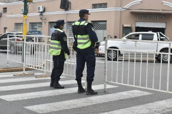 Anillos de seguridad y puestos fijos de control en las localidades con aislamiento