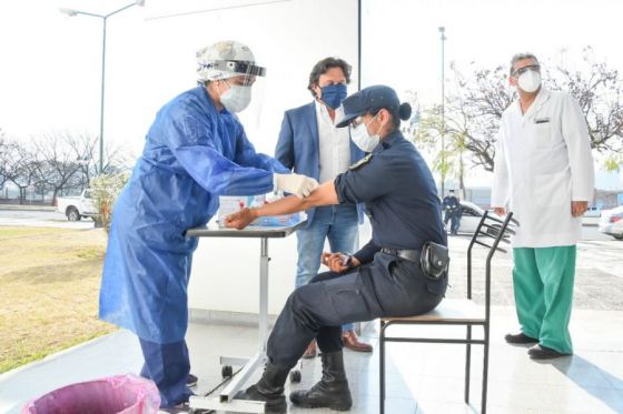 Se inició un testeo de Covid-19  a policías con un cronograma diario