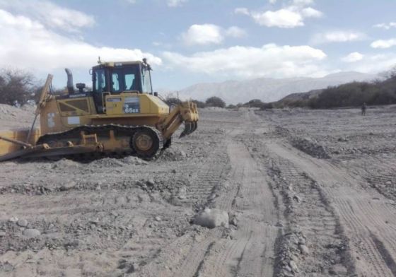 Obras de encauzamiento en el río San Lucas