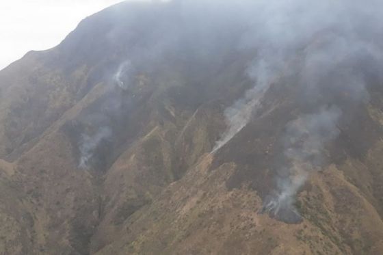 Se realizó un vuelo de reconocimiento en un incendio forestal en Metán