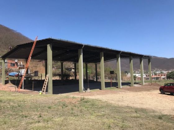 Mejoras en el playón deportivo del secundario Miguel Ragone