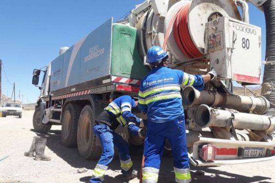 Limpieza preventiva en redes de cloacas en San Antonio de los Cobres