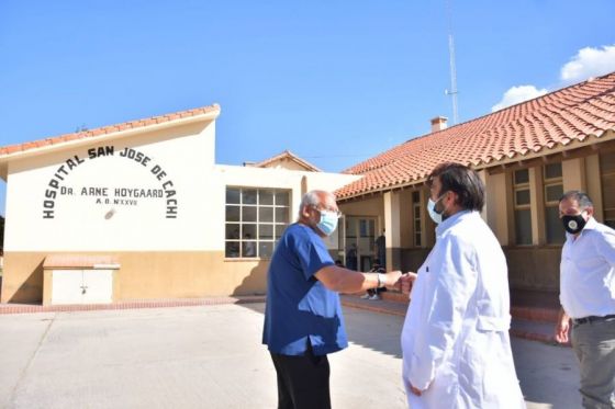 Avanzan obras para optimizar atención en el hospital de Cachi con la instalación de la red de oxígeno medicinal