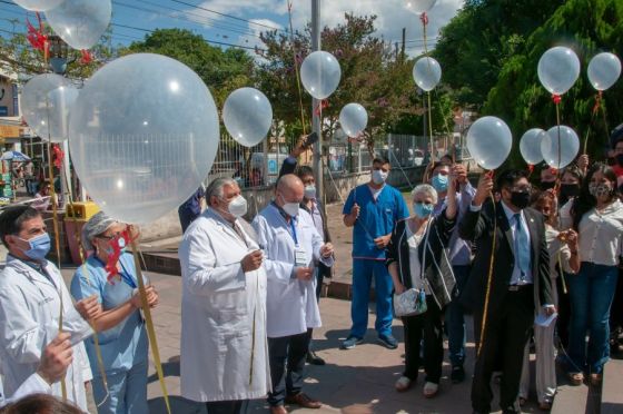 El hospital San Bernardo homenajeó al personal de salud que falleció en la pandemia