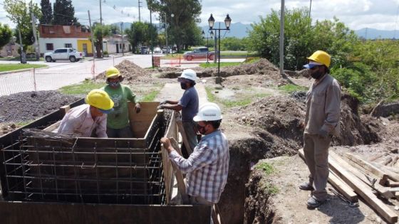 Aguas del Norte construye un  sifón de alivio cloacal en el río Arias