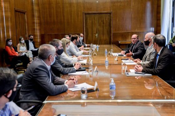 Salta participó de la reunión convocada por el Gobierno nacional para tratar la reestructuración de deuda