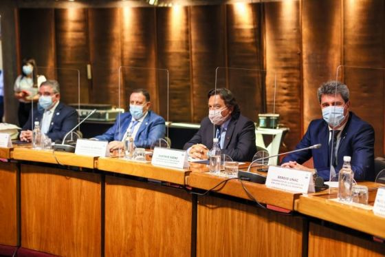 En la visita oficial a Chile Sáenz acompañó al Presidente en la conferencia magistral ante la CEPAL