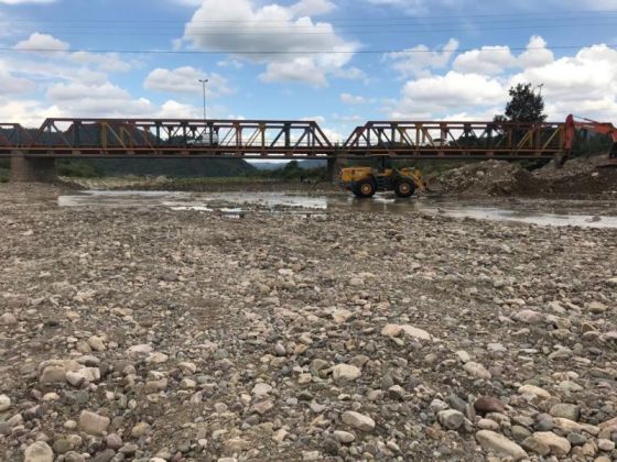 Encauzamiento y limpieza en ríos y arroyos de Vaqueros