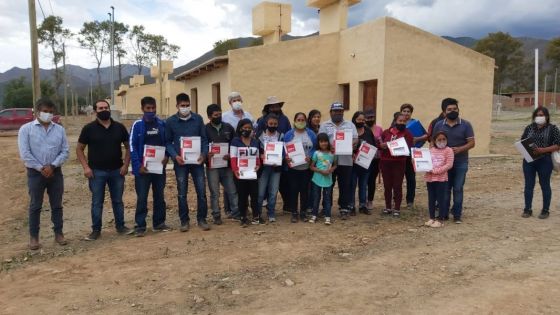 Doce familias de Payogasta recibieron su vivienda