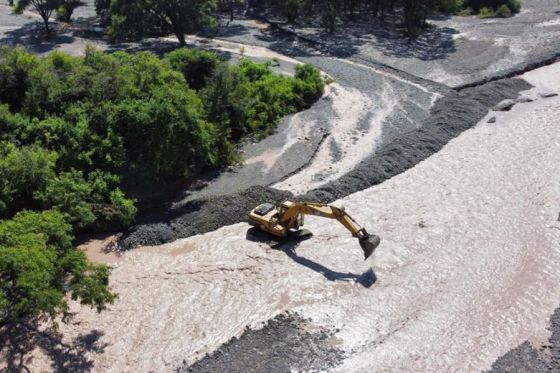 Aguas del Norte trabaja en toda la provincia para atenuar los niveles de turbiedad en las fuentes de abastecimiento