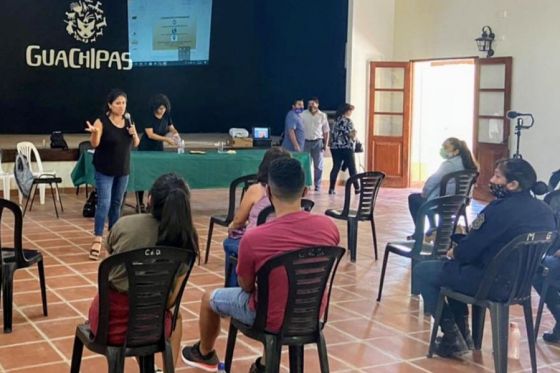 Vecinos y agentes públicos de Guachipas participaron de un taller sobre abuso sexual y su adecuado abordaje