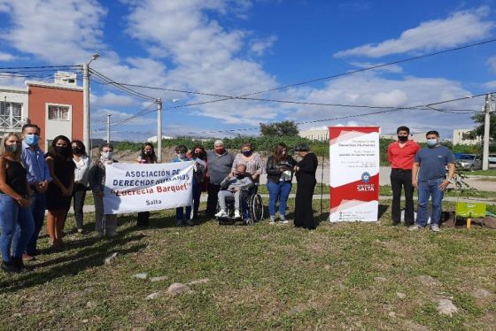 #PlantamosMemoria: se realizó una plantación conmemorativa de árboles en barrio El Huaico