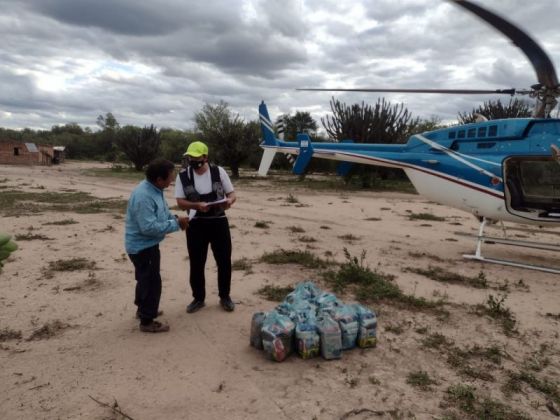 El Gobierno asiste a comunidades de Rivadavia aisladas por la crecida del río Bermejo